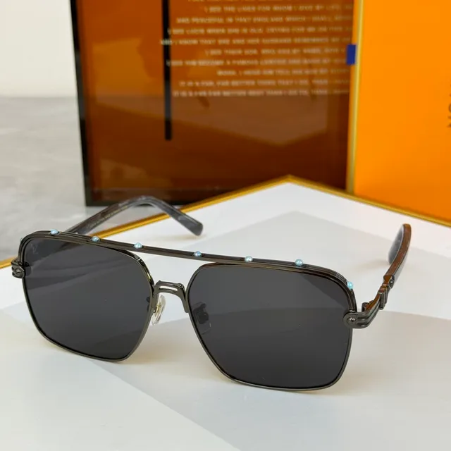 Louis Vuitton Aviator-Style Square Gradient Pink Amber Sunglasses 5