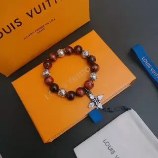 سوارة Louis Vuitton خرز عين التايجر و مونوغرام معدنية