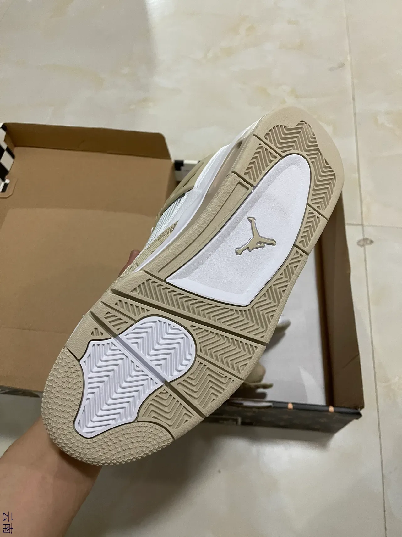 Louis Vuitton Beige White Monogram Jacquard Leather Lifestyle Sneakers 6