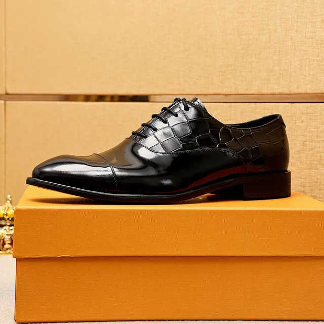 Louis Vuitton Chaussures Oxford en Cuir Patenté Embout Cap Noir 4