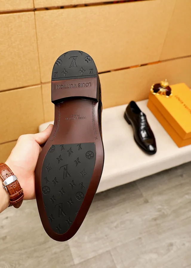 Louis Vuitton Chaussures Oxford en Cuir Patenté Embout Cap Noir 9