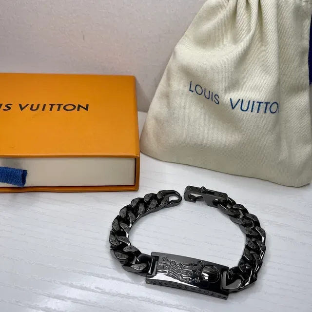 Louis Vuitton Black Curb Chain Engraved Plaque Bracelet 2