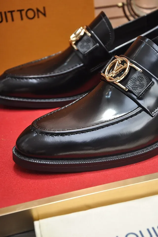 Louis Vuitton Black Gold Glossy Leather Horsebit Buckle Loafer 2