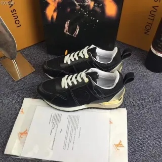 Louis Vuitton Sneakers Lifestyle Negros Dorados con Malla y Sintético Superior Cordones Blancos
