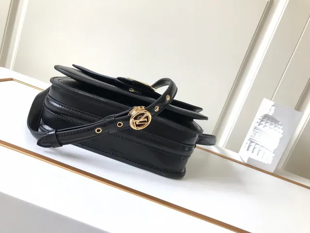 Louis Vuitton Black Leather Flap Crossbody Bag 6