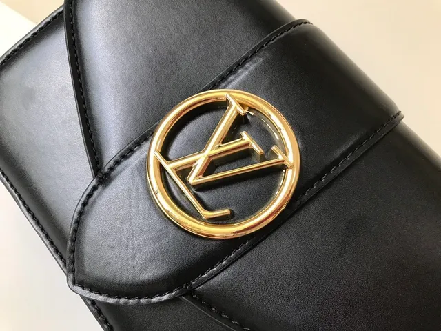 Louis Vuitton Black Leather Flap Crossbody Bag 8