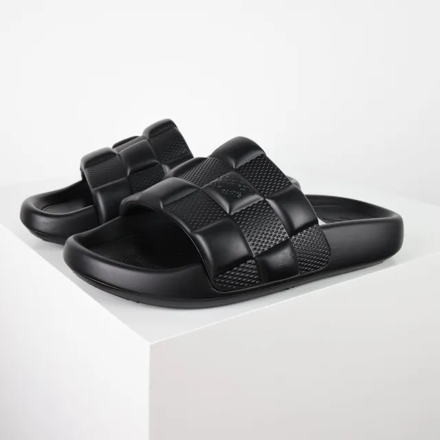 Louis Vuitton Black Quilted Checkerboard Strap Embossed Logo Slippers 2