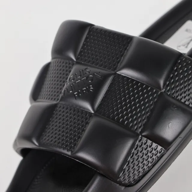 Louis Vuitton Black Quilted Checkerboard Strap Embossed Logo Slippers 6