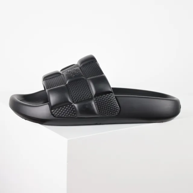 Louis Vuitton Black Quilted Checkerboard Strap Embossed Logo Slippers 9