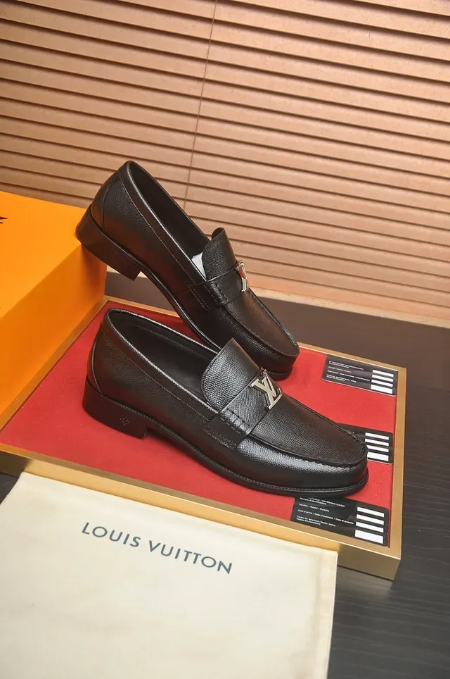 Louis Vuitton Black Textured Leather LV Buckle Loafers 4