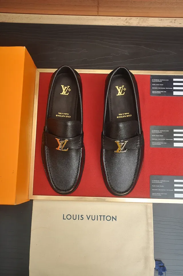 Louis Vuitton Black Textured Leather LV Buckle Loafers 5