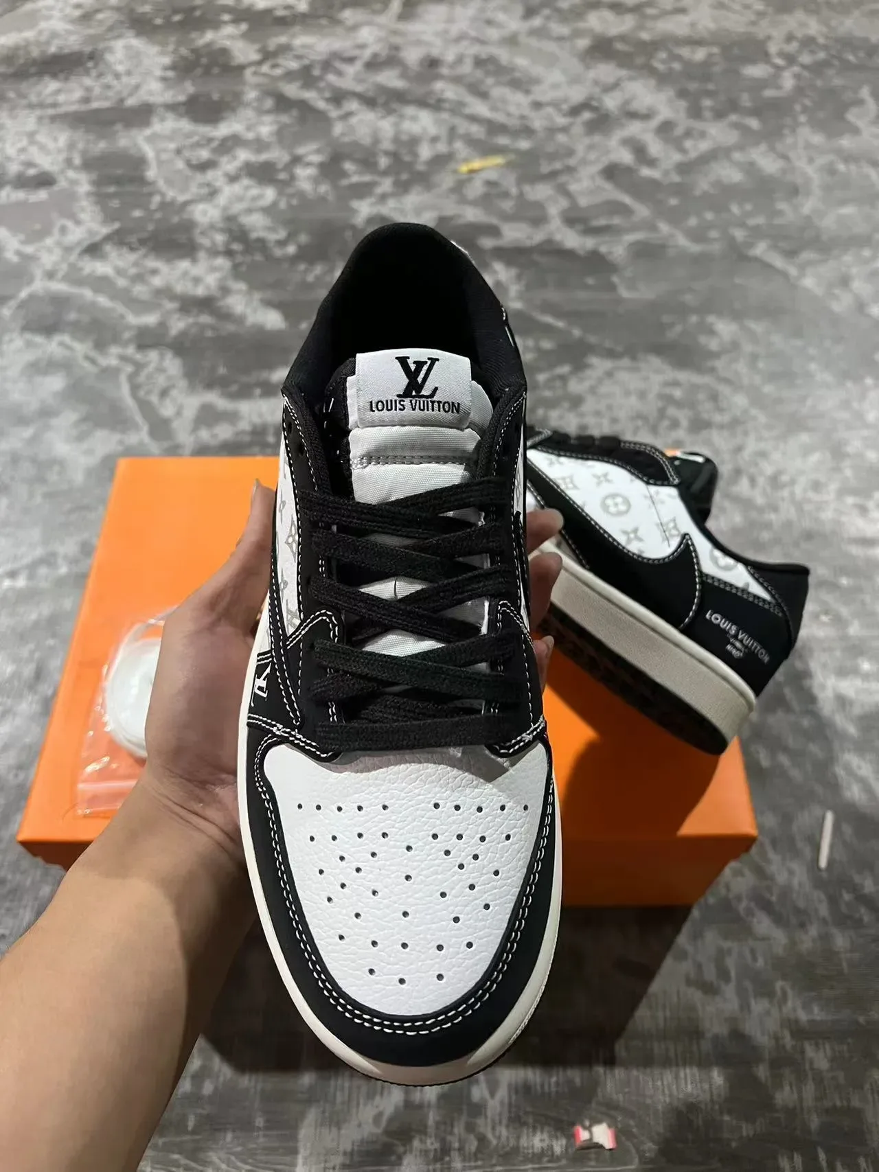 Louis Vuitton Black White Monogram-Printed Panels Contrast Lifestyle Sneakers 3