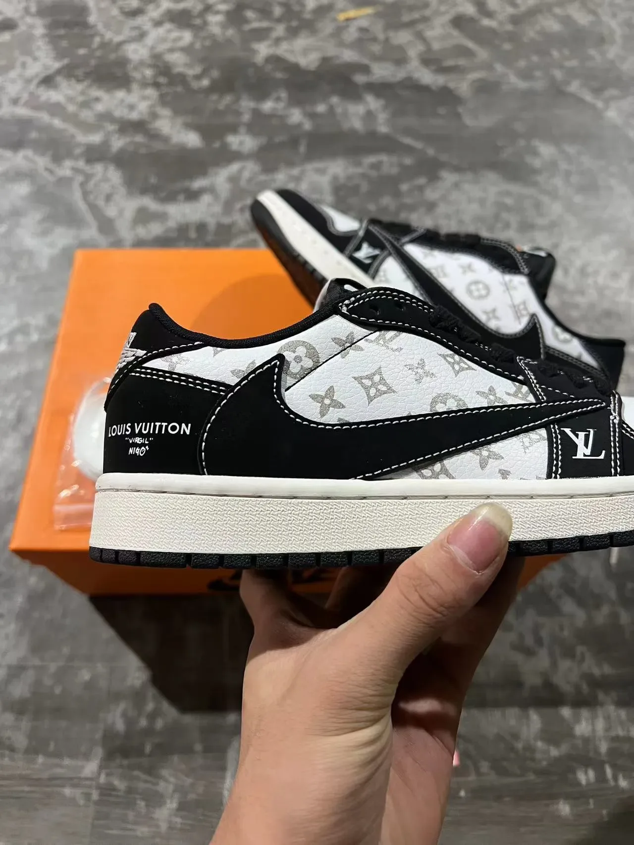 Louis Vuitton Black White Monogram-Printed Panels Contrast Lifestyle Sneakers 7