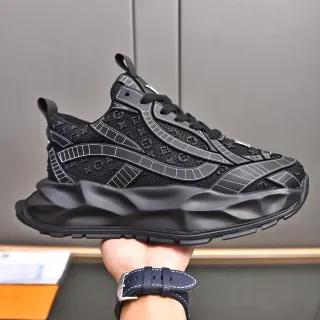 Louis Vuitton أسود أبيض Monogrammed Mesh Upper Sculpted Sole Chunky Sneakers