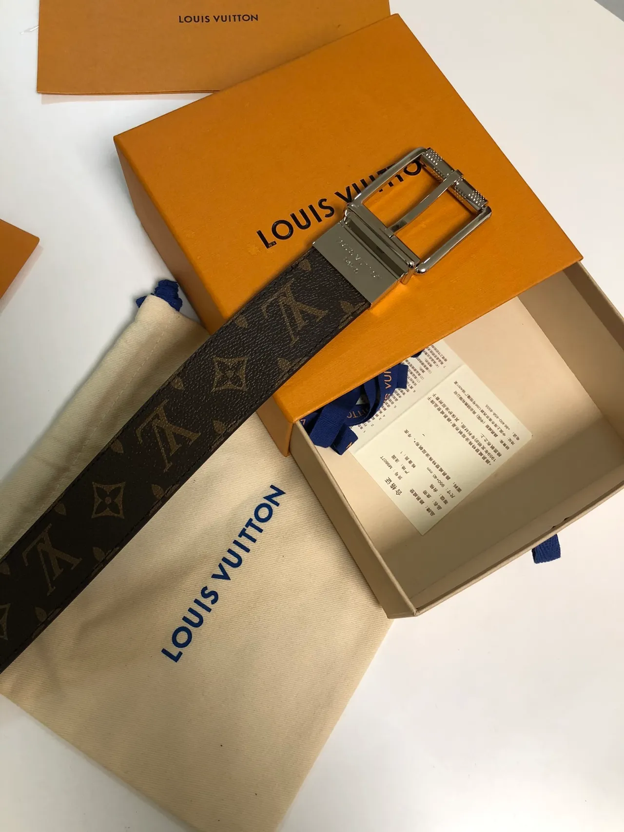 Louis Vuitton حزام جلد بني ذهبي مطبوع كانفاس قابل للعكس إبزة لون فضي 6