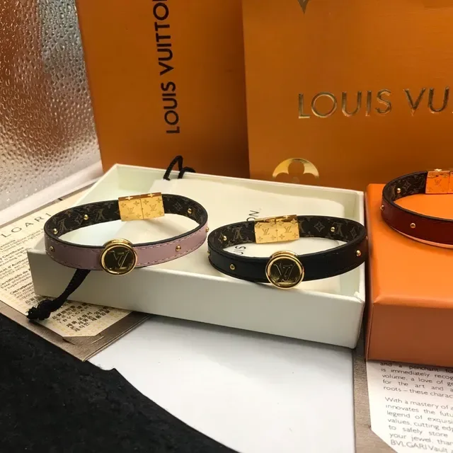 Louis Vuitton Bordeaux Or Bicolore Cuir Monogramme Toile Intérieur Bracelet 9