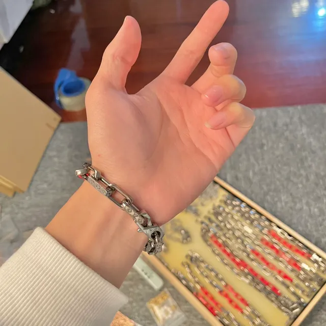 Louis Vuitton Chain Bracelet Silver and Red Resin Bracelet 2