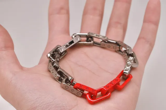 Louis Vuitton Chain Bracelet Silver and Red Resin Bracelet 8