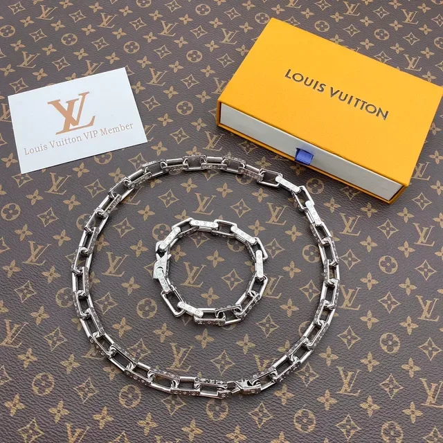 Louis Vuitton Chain Necklace Silver-Tone Engraved LV Motif Necklace 2