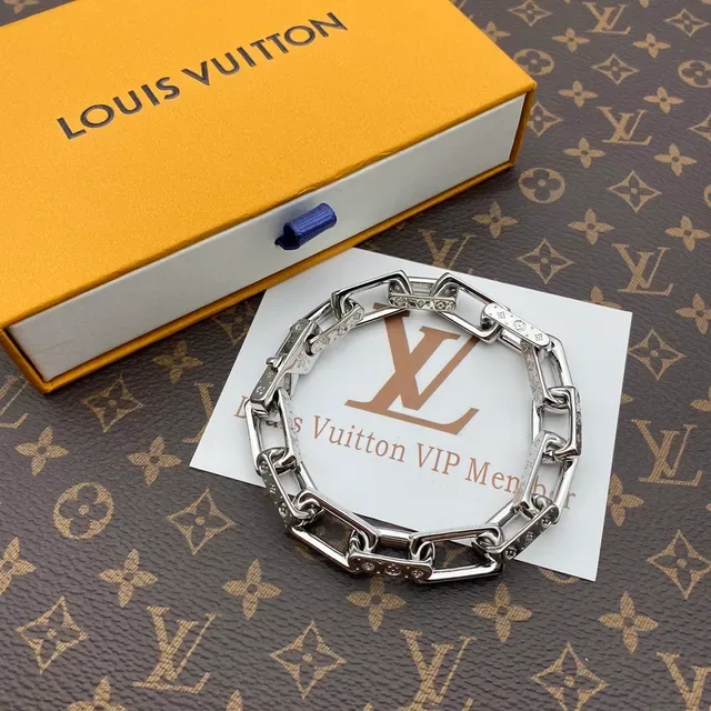Louis Vuitton Chain Necklace Silver-Tone Engraved LV Motif Necklace 4