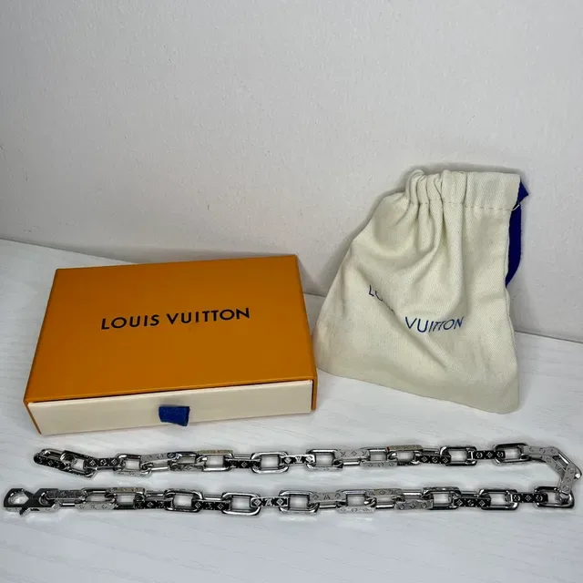 Louis Vuitton Chain Reaction Silver Black Chunky Link Monogram-Engraved Necklace 3