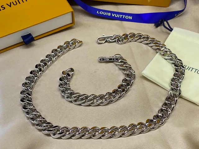 Louis Vuitton Chunky Curb-Link Silver-Tone Chain Bracelet 2
