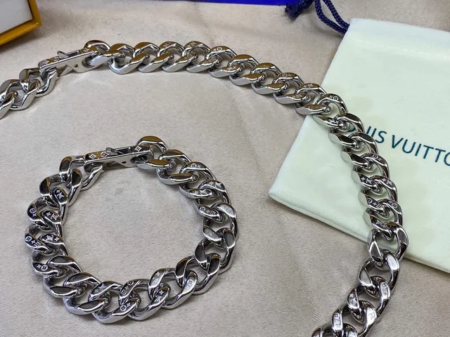Louis Vuitton Chunky Curb-Link Silver-Tone Chain Bracelet 6