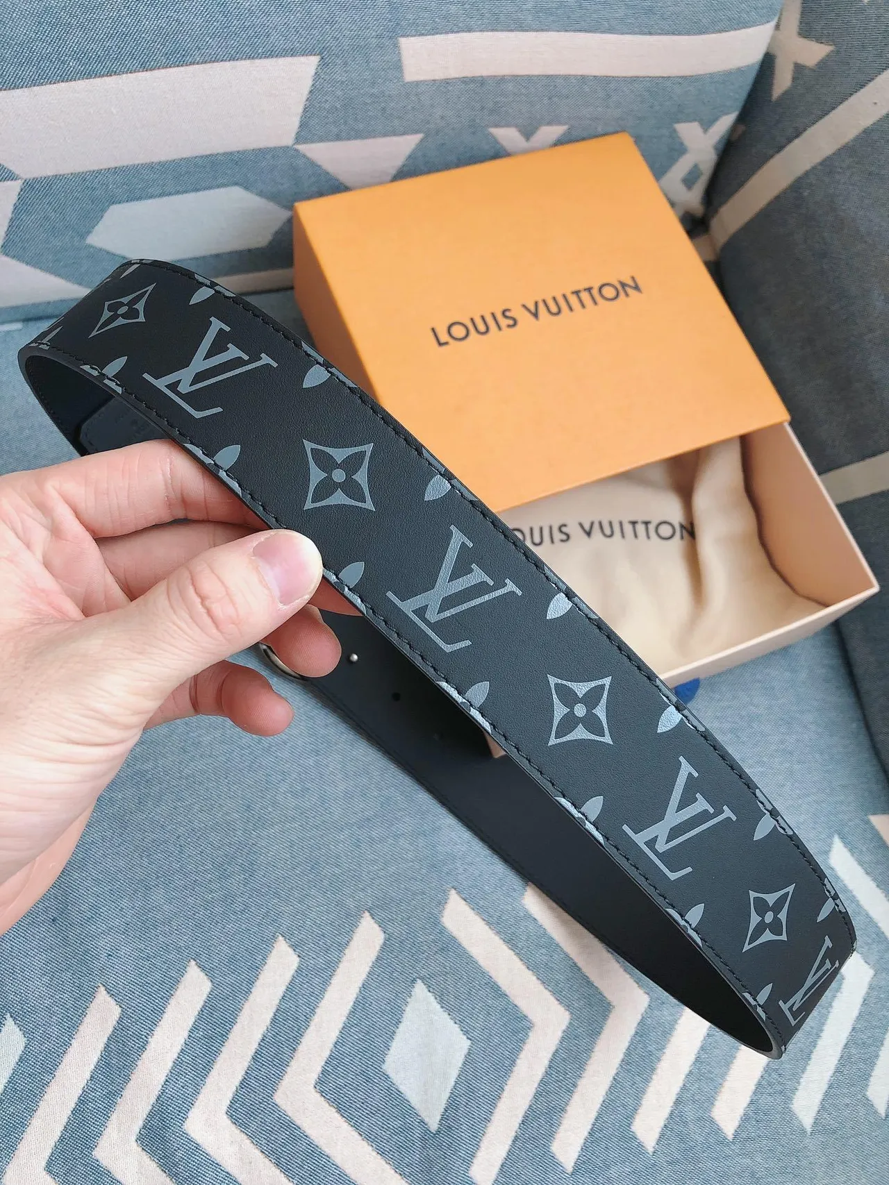 Louis Vuitton Circle LV Belt Dark Gray Monogram Leather Belt 2