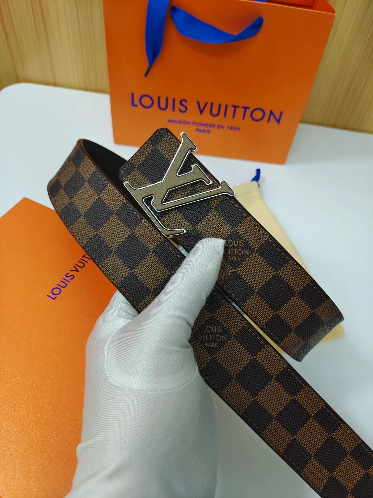 Louis Vuitton Damier Ebène Check حزام جلدي 4