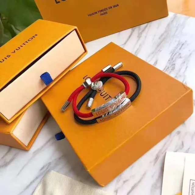 Louis Vuitton Dual-Plate bracelet en cordon tressé rouge et noir 2