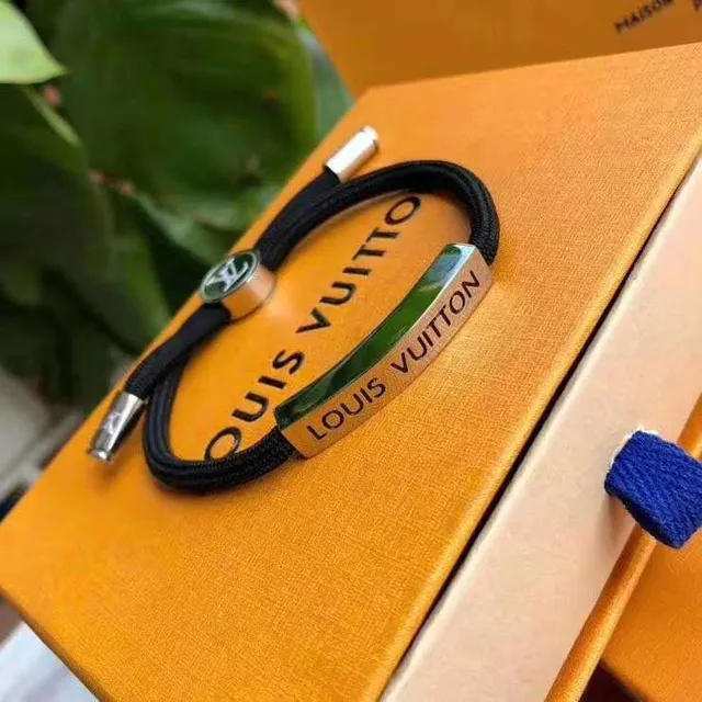 Louis Vuitton Dual-Plate bracelet en cordon tressé rouge et noir 4