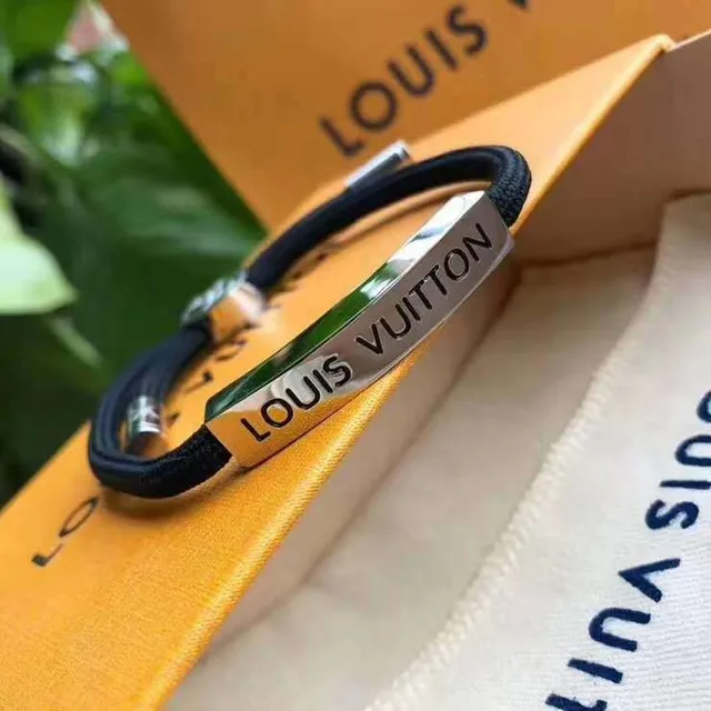 Louis Vuitton Dual-Plate bracelet en cordon tressé rouge et noir 7