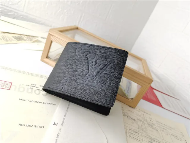 Louis Vuitton Embossed Monogram Cuir Granulé Noir Portefeuille Court 5