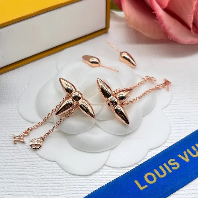 Boucles d'oreilles pendantes Louis Vuitton Floral Monogram Rose Gold 3