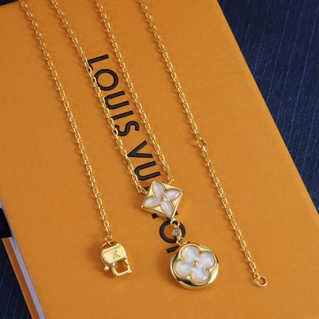 Louis Vuitton Flower Gold White Chain Mother-of-Pearl Floral Charms Necklace 4