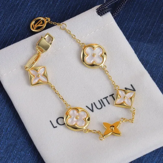 Louis Vuitton Flower Gold White Chain Mother-of-Pearl Floral Charms Necklace 8