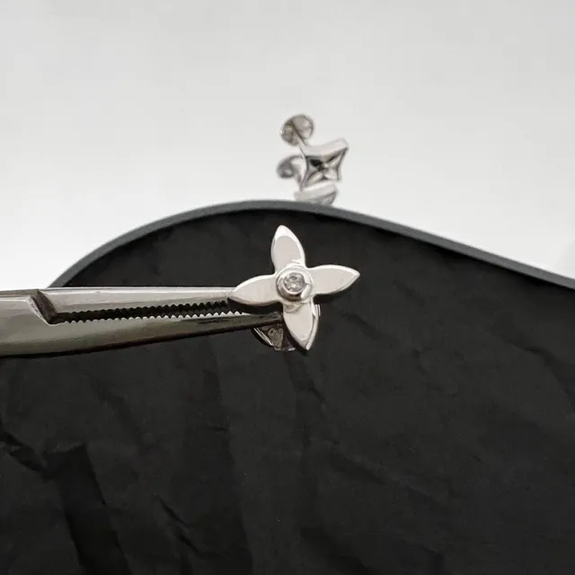 Louis Vuitton Flower Motif Silver Gold Stud Earrings 2