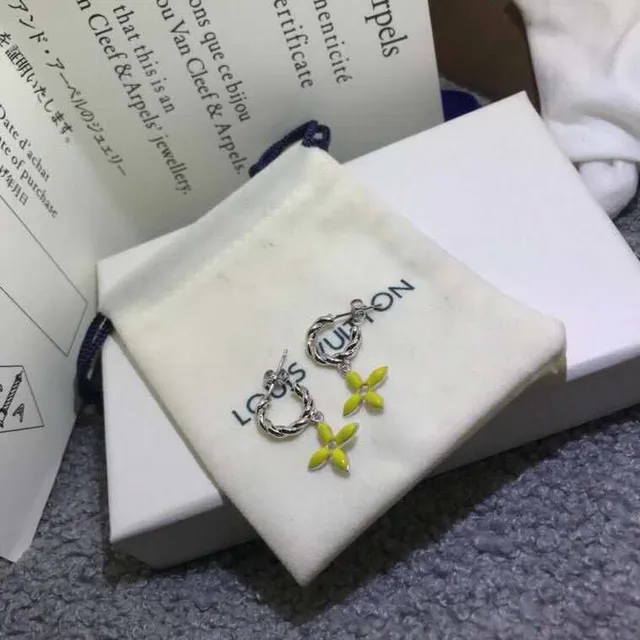 Louis Vuitton Flower Motif Yellow Gold Twisted Hoop Enamel Pendant Earrings 6