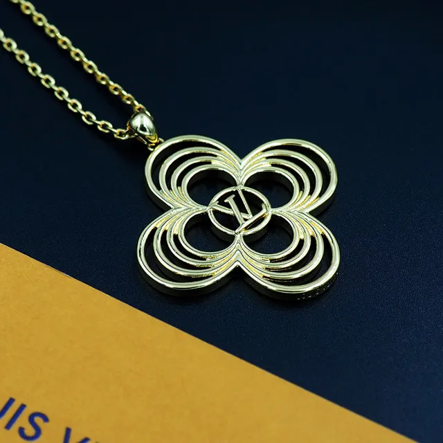 Louis Vuitton Flower Multi-Ring Floral Pendant Necklace 4