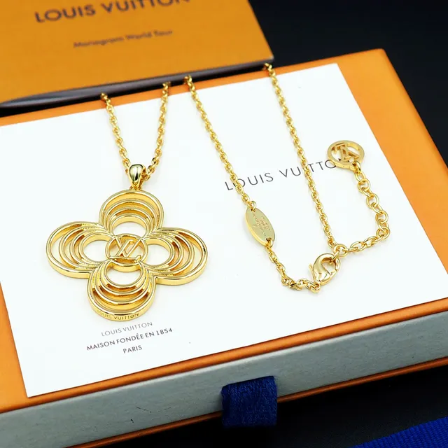 Louis Vuitton Flower Multi-Ring Floral Pendant Necklace 8