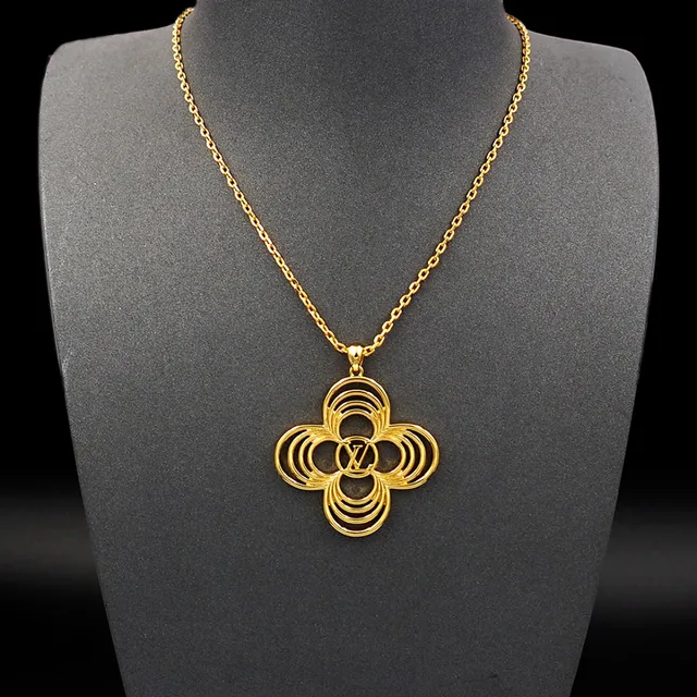 Louis Vuitton Flower Multi-Ring Floral Pendant Necklace 9