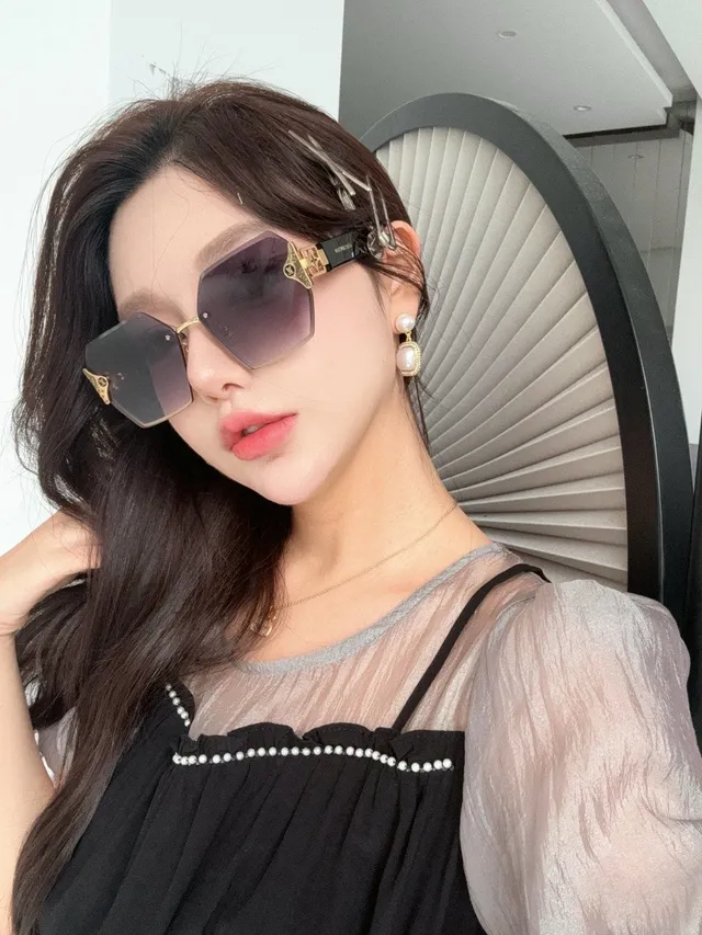 Louis Vuitton Geometric Octagonal Gradient Sunglasses 3