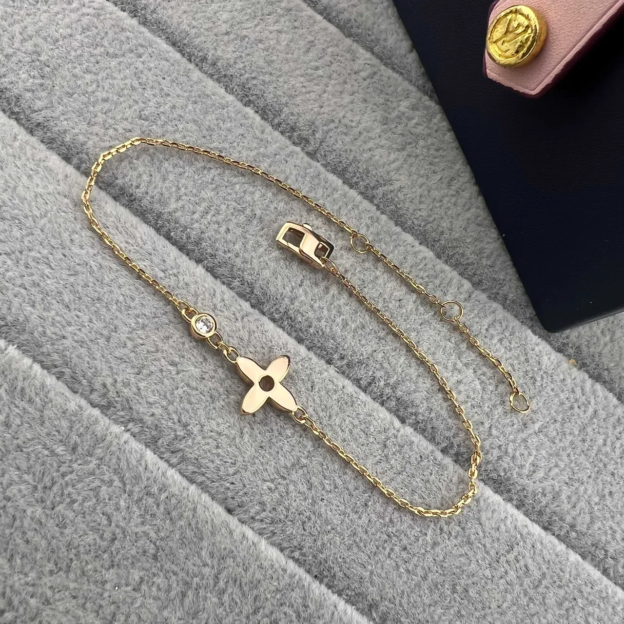 Louis Vuitton Gold Chain Four-Petal Flower Charm Bracelet 3