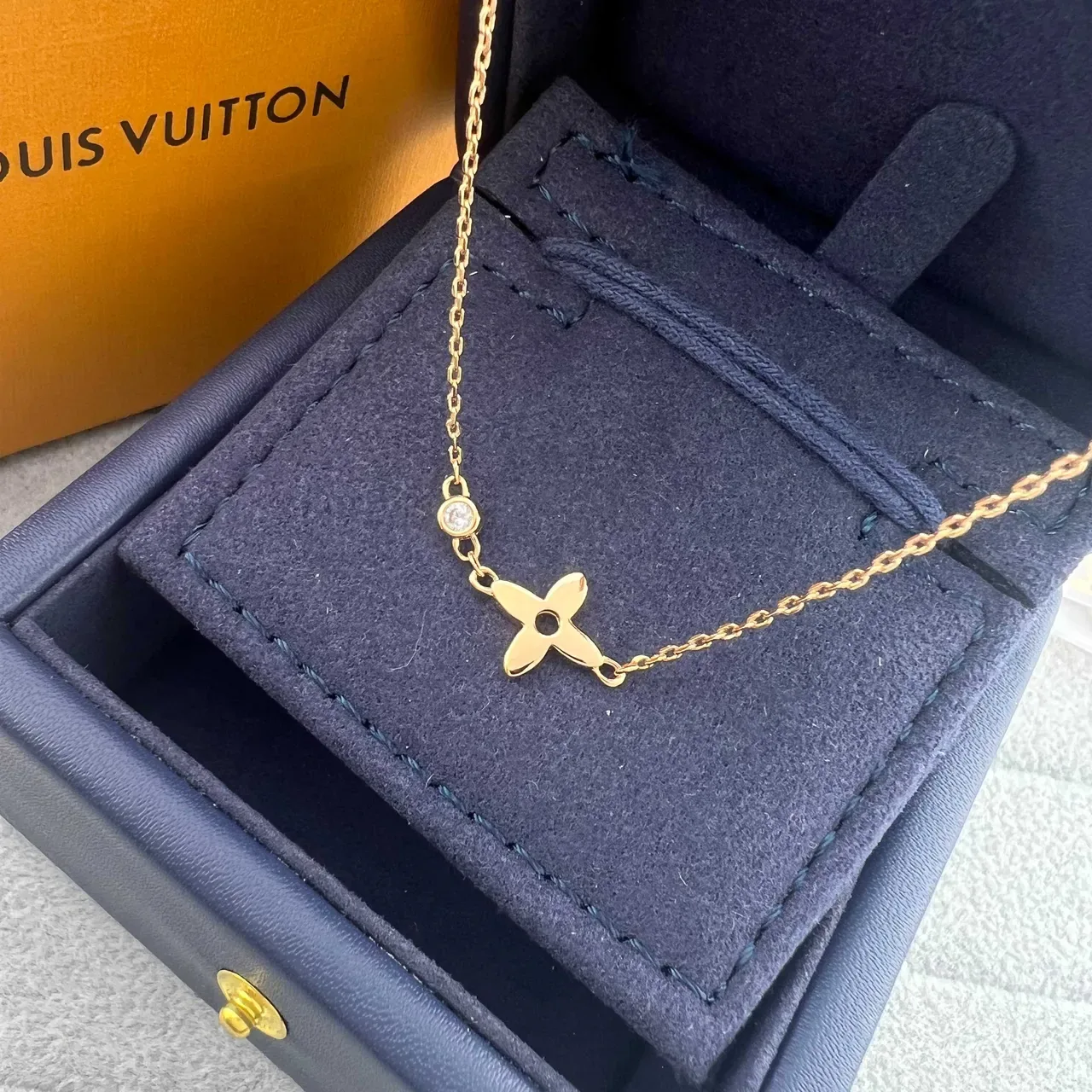 Louis Vuitton Gold Chain Four-Petal Flower Charm Bracelet 6