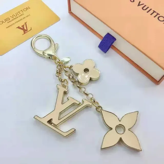 Louis Vuitton broche métal émaillé floral charms or rose 2
