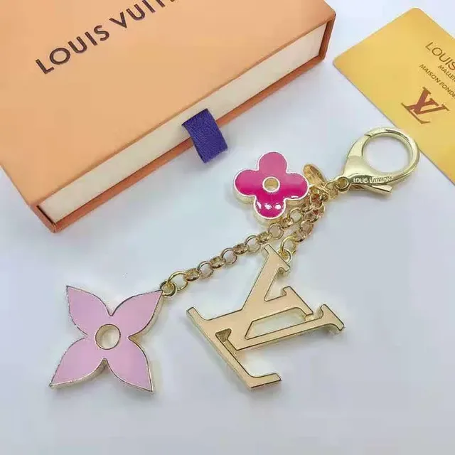 Louis Vuitton broche métal émaillé floral charms or rose 9