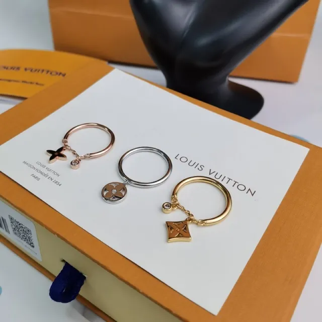 Louis Vuitton Bague en or et argent empilable multi-bandes de métal mixte 5