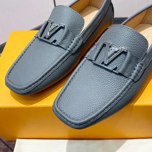 Louis Vuitton Gray Pebbled Leather LV Buckle Loafers 7