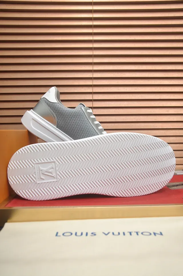 Louis Vuitton Gray Silver Low-Top Platform Sole Lifestyle Sneakers 3