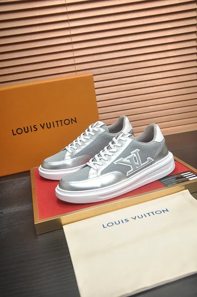 Louis Vuitton Gray Silver Low-Top Platform Sole Lifestyle Sneakers 4